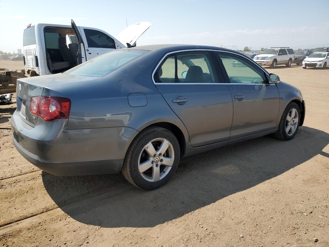 Volkswagen Jetta Se Image 11