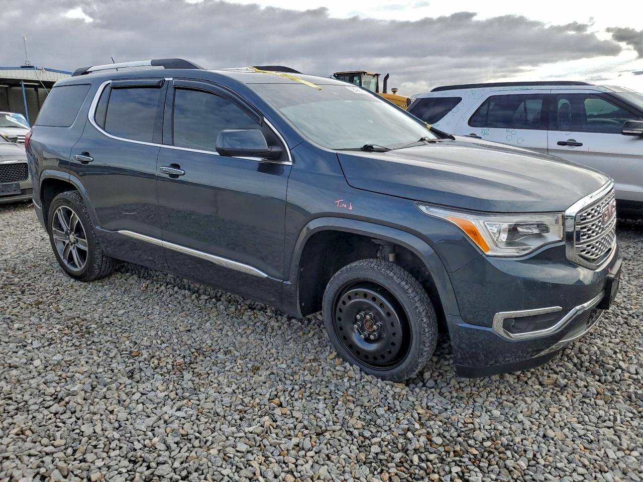 GMC Acadia Denali Image 7