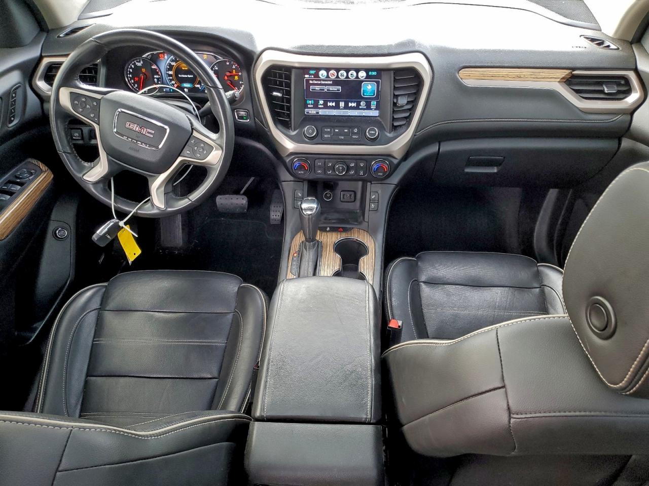 GMC Acadia Denali Image 2