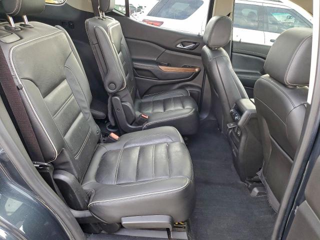 GMC Acadia Denali Image 11