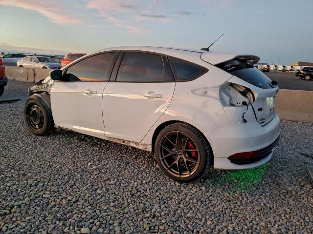 Ford Focus St Image 8