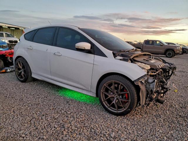 Ford Focus St Image 13