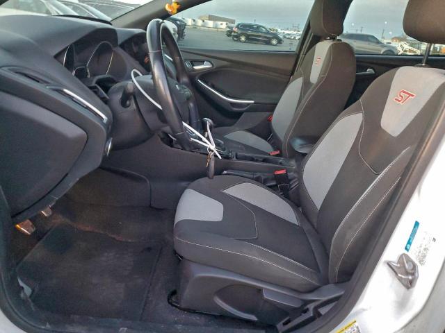 Ford Focus St Image 7