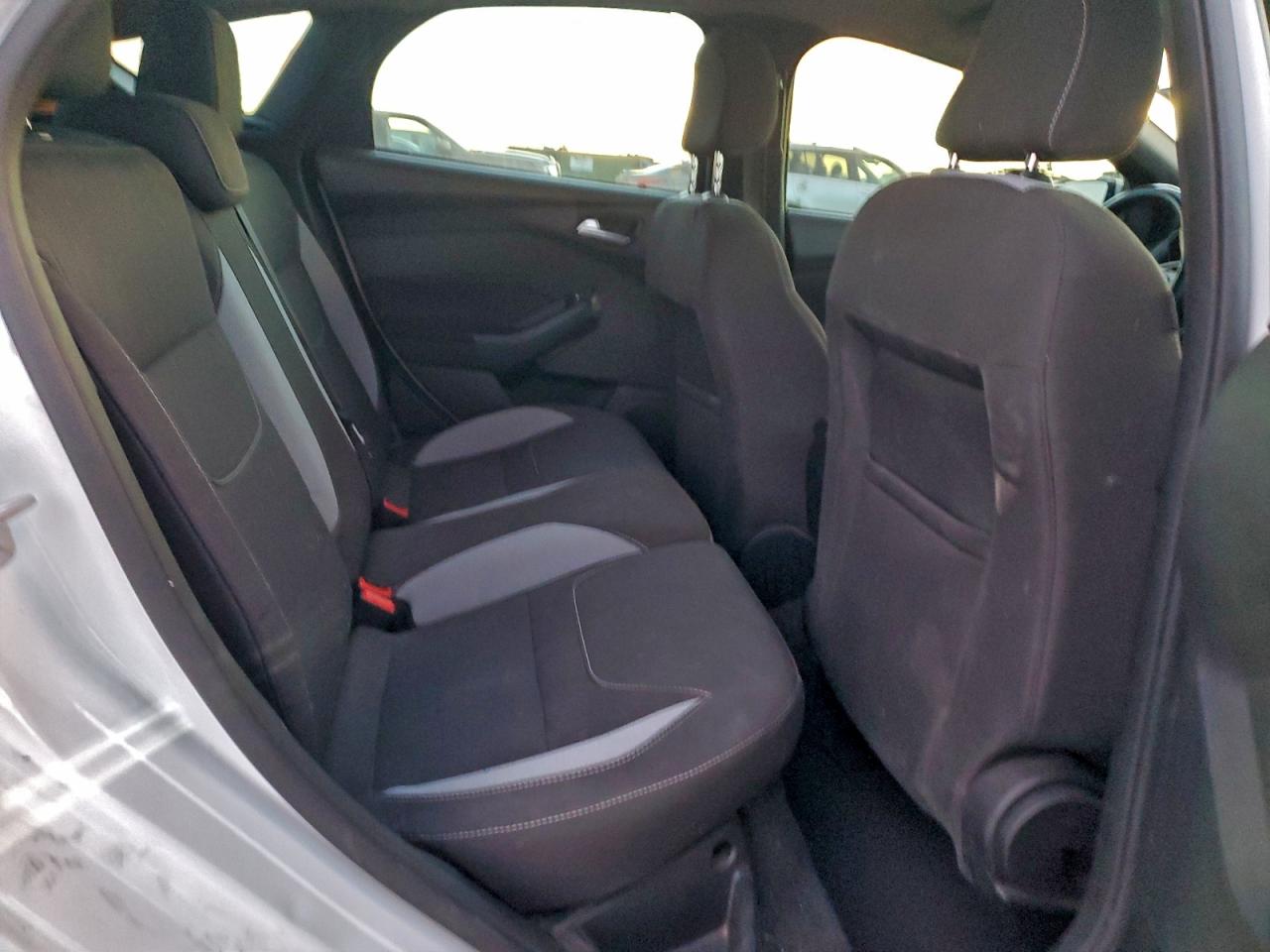 Ford Focus St Image 2