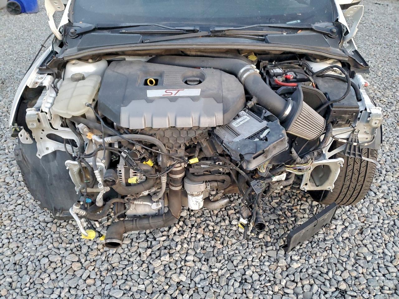 Ford Focus St Image 4