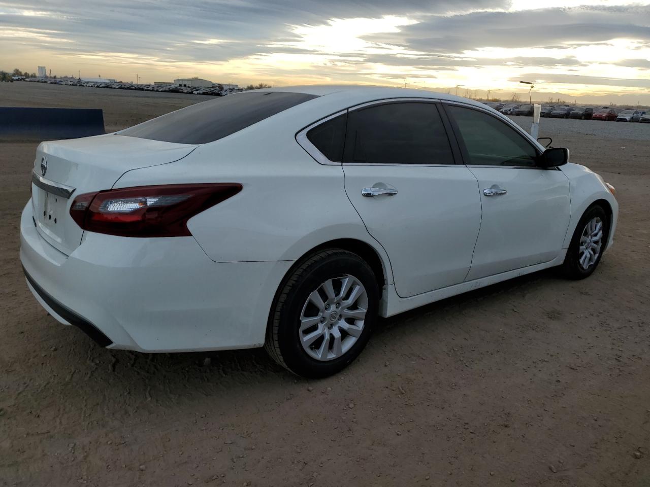 Nissan Altima 2.5 Image 10