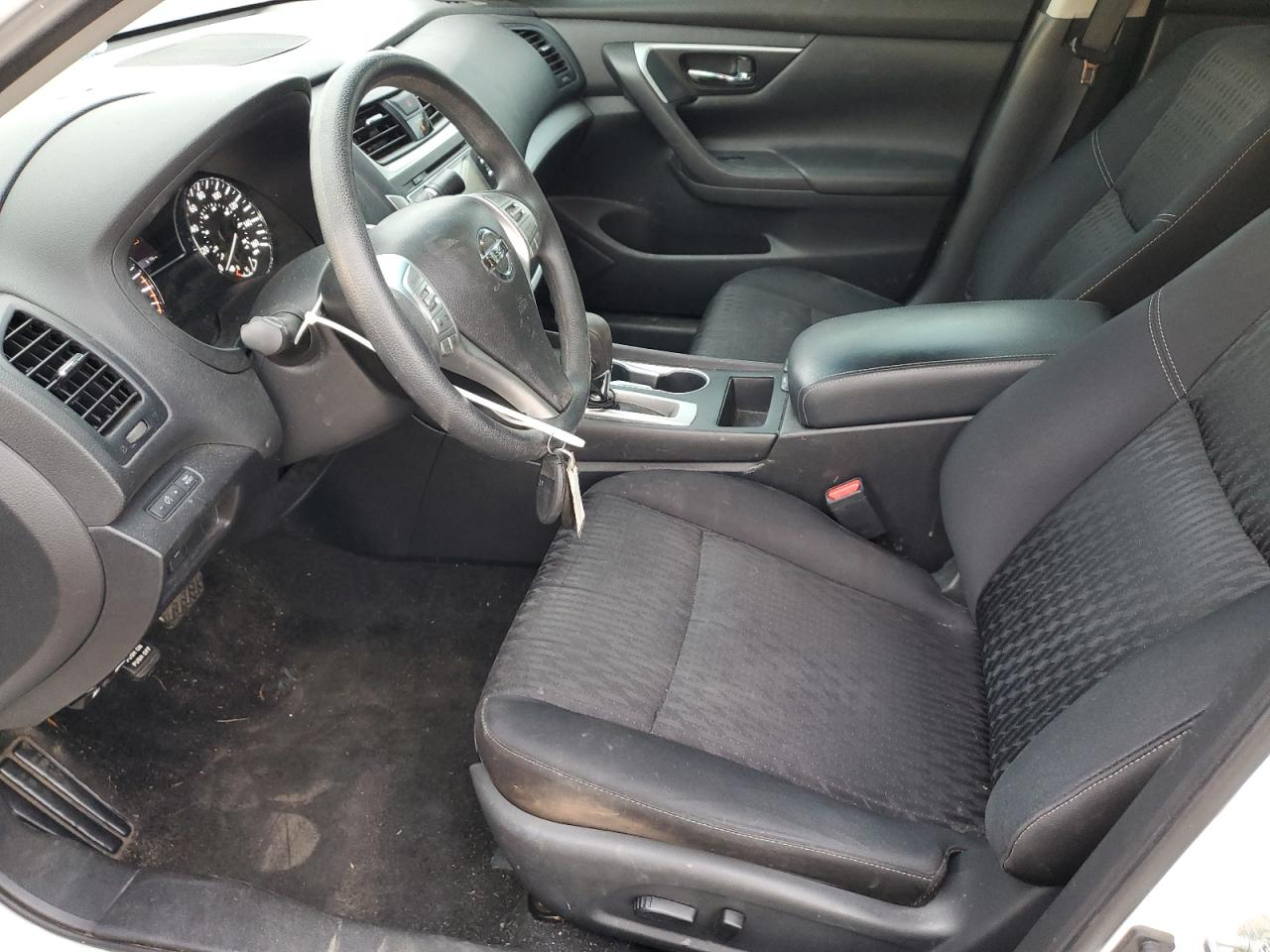 Nissan Altima 2.5 Image 3
