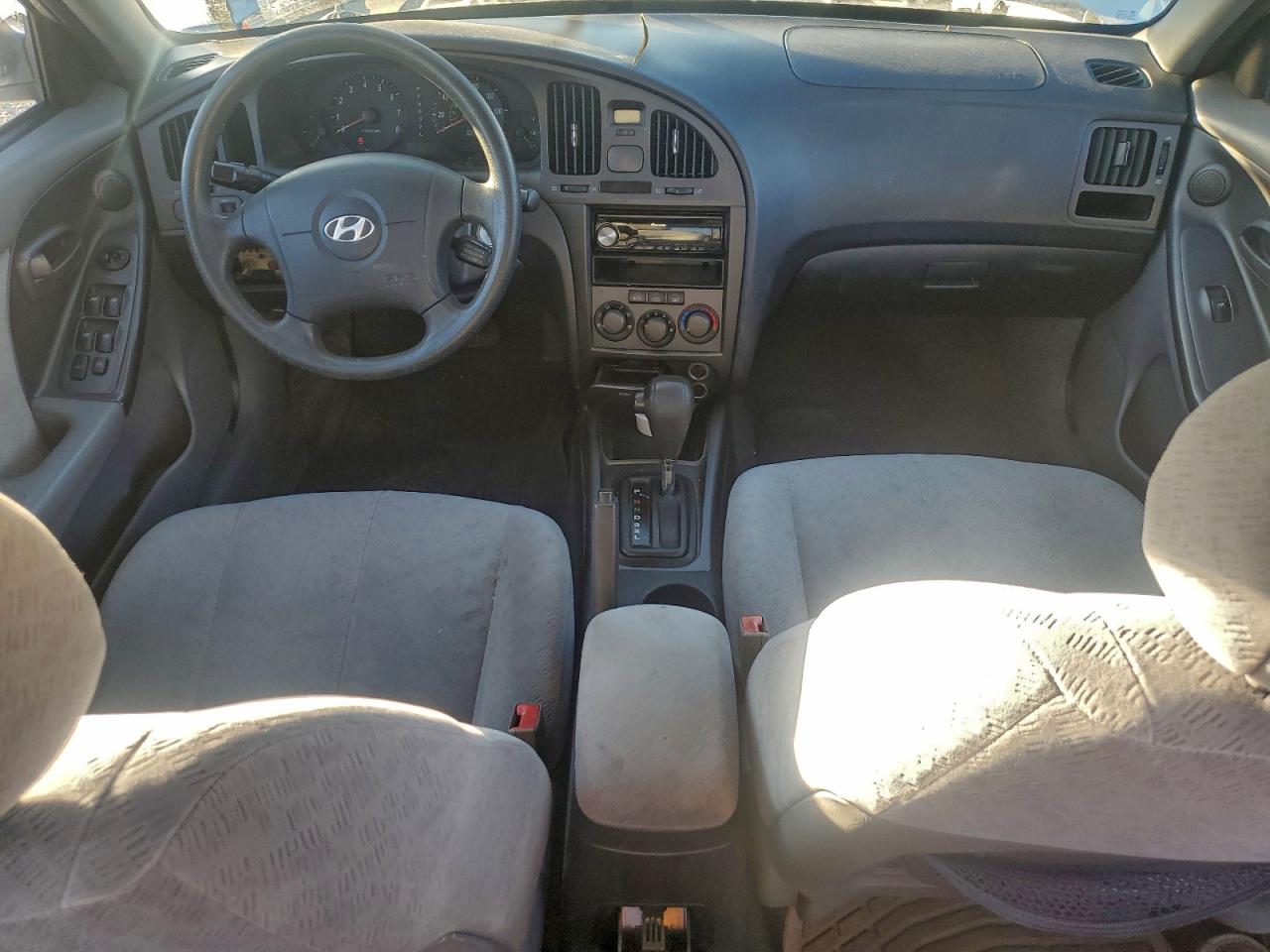 Hyundai ELANTRA Gls Image 9