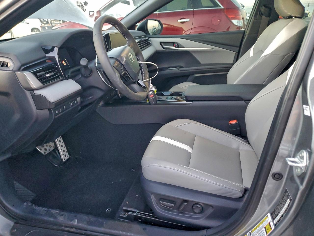 Toyota Camry Xse Image 4