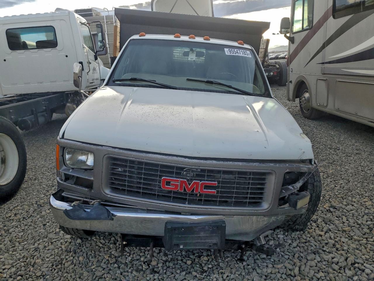GMC Sierra K3500 Image 7