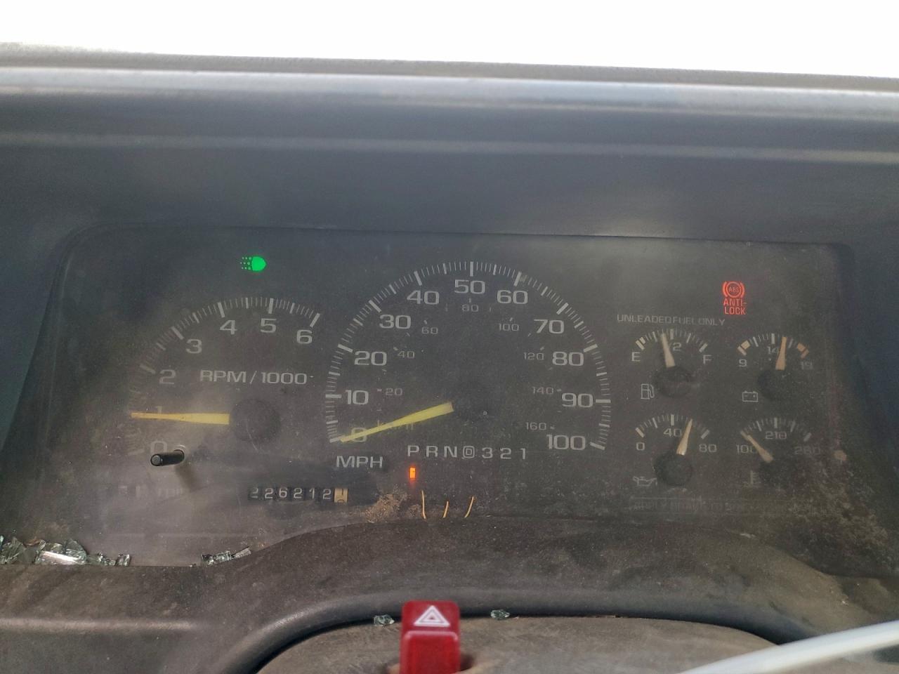 GMC Sierra K3500 Image 6