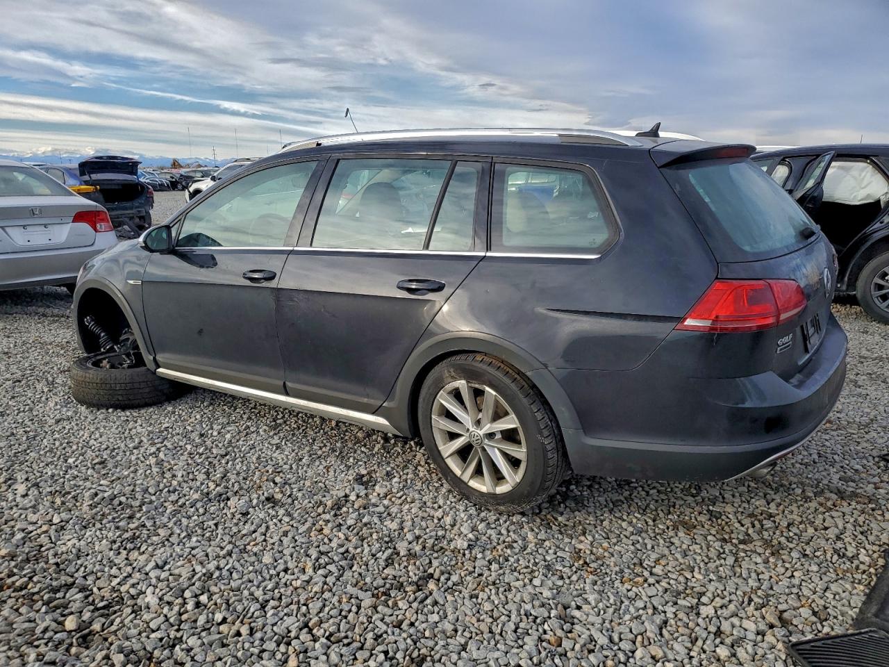 Volkswagen Golf S Image 11