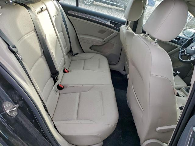 Volkswagen Golf S Image 7