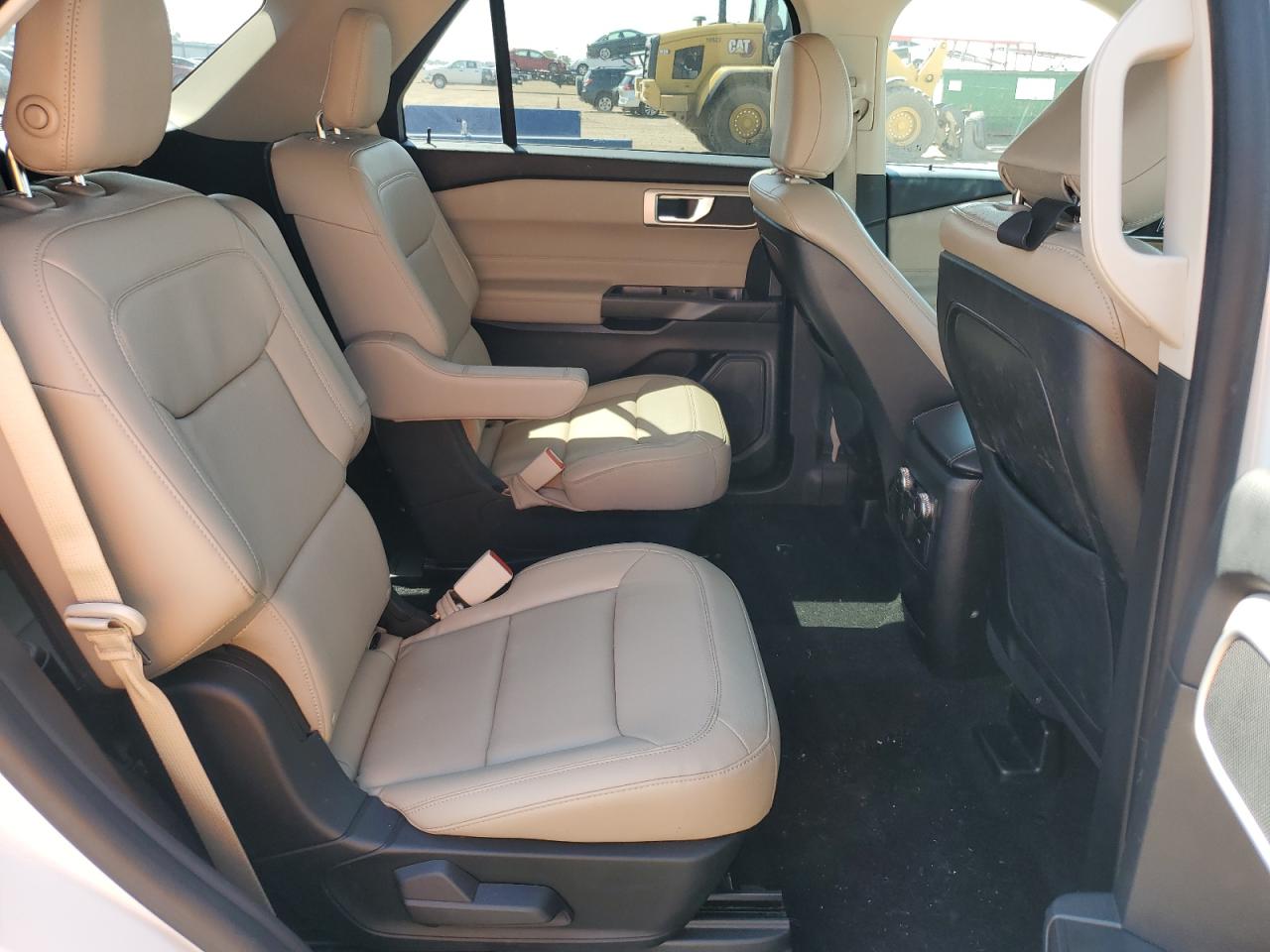 Ford Explorer Xlt Image 8