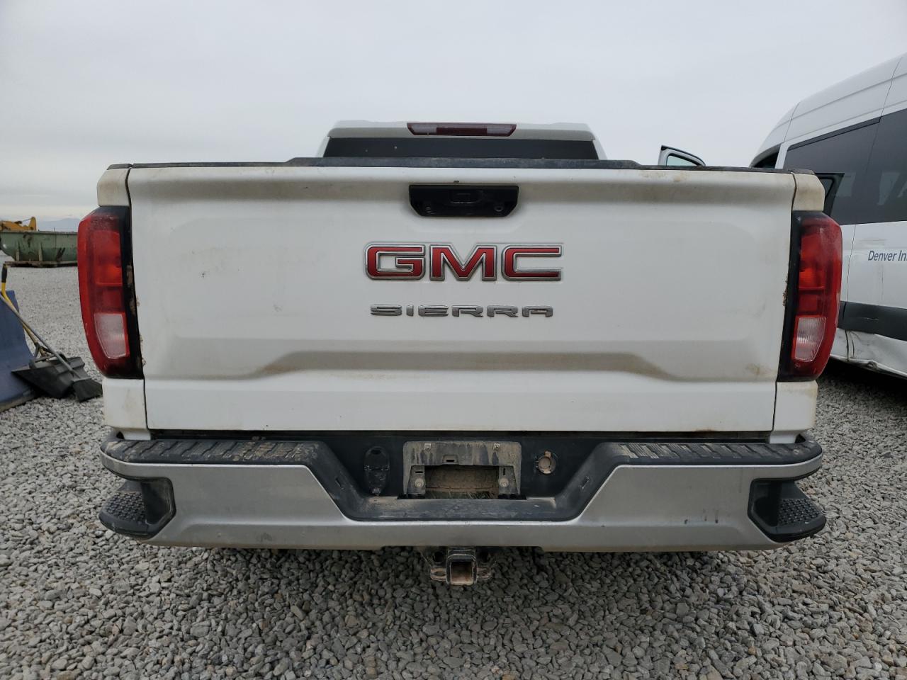 GMC Sierra K1500 Image 2