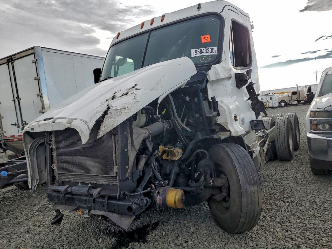 Freightliner Cascadia 1 Image 2