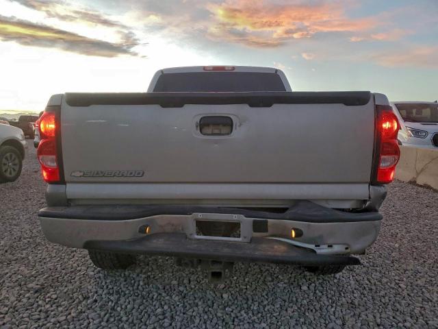 Chevrolet Silverado K1500 Image 5