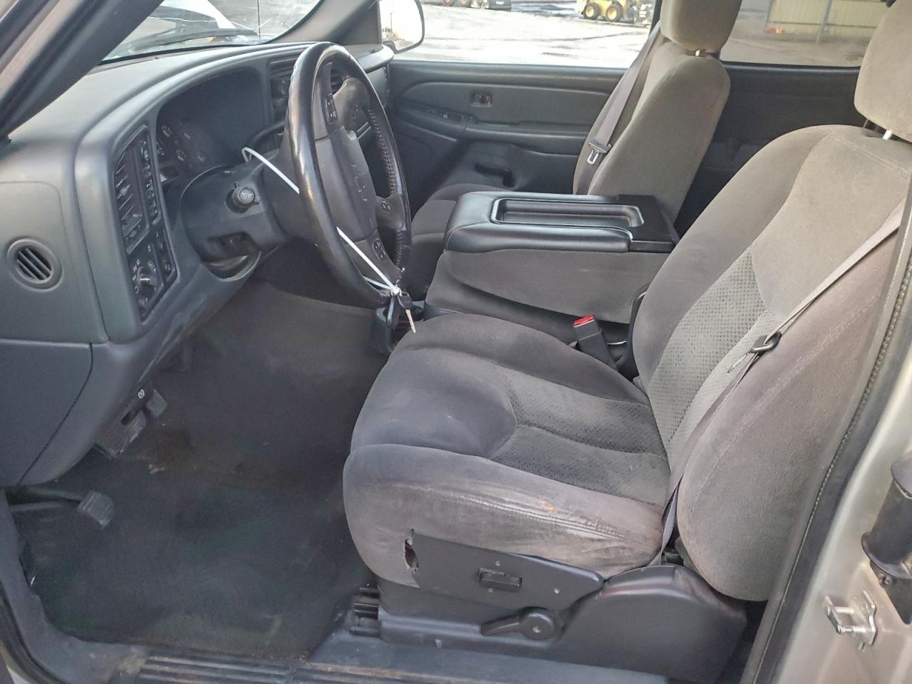 Chevrolet Silverado K1500 Image 12