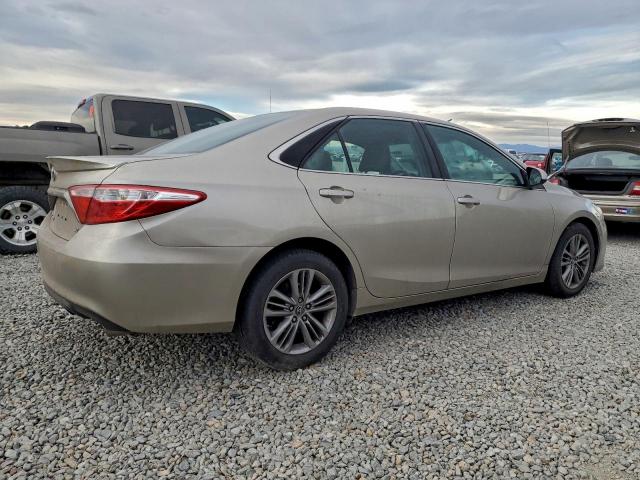 Toyota Camry Le Image 9