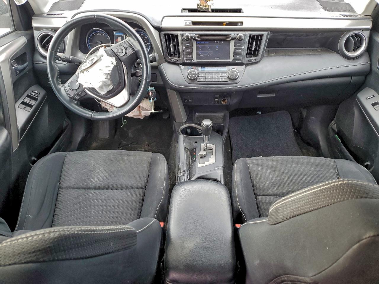 Toyota RAV4 Xle Image 3