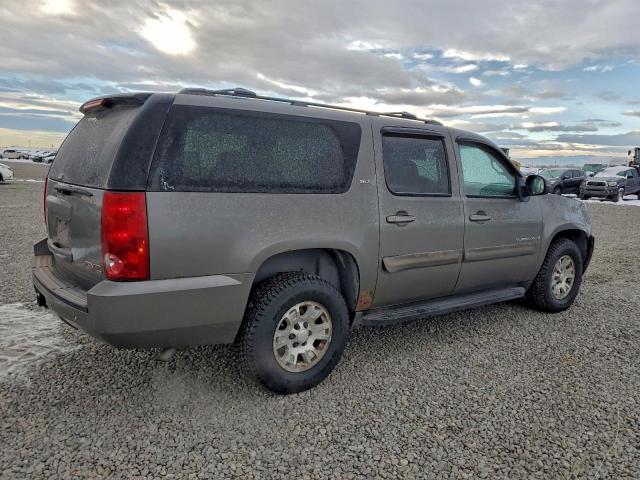 GMC Yukon K1500 Image 3