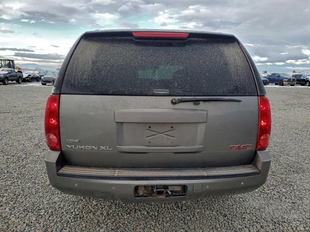 GMC Yukon K1500 Image 2