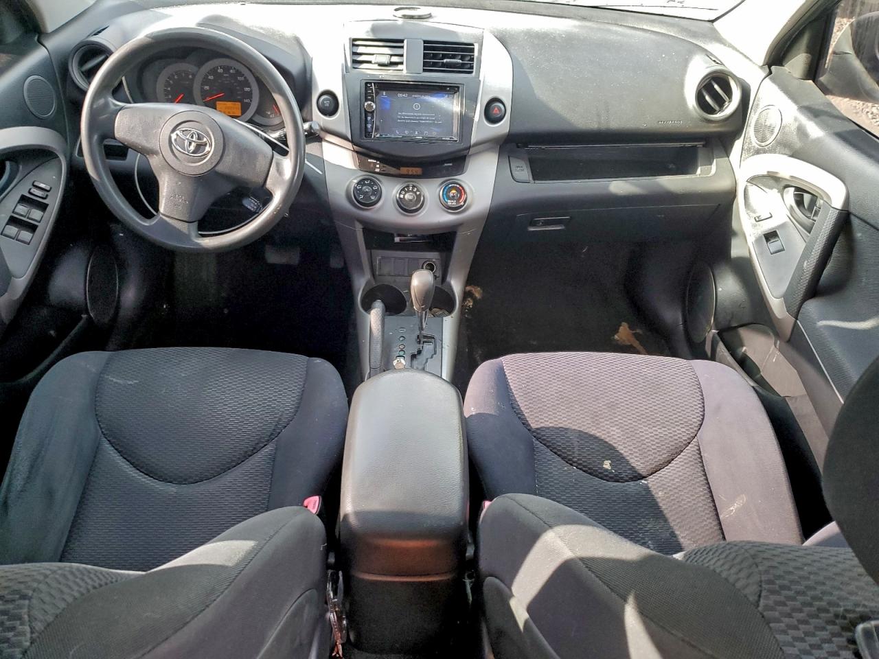 Toyota RAV4 Sport Image 3