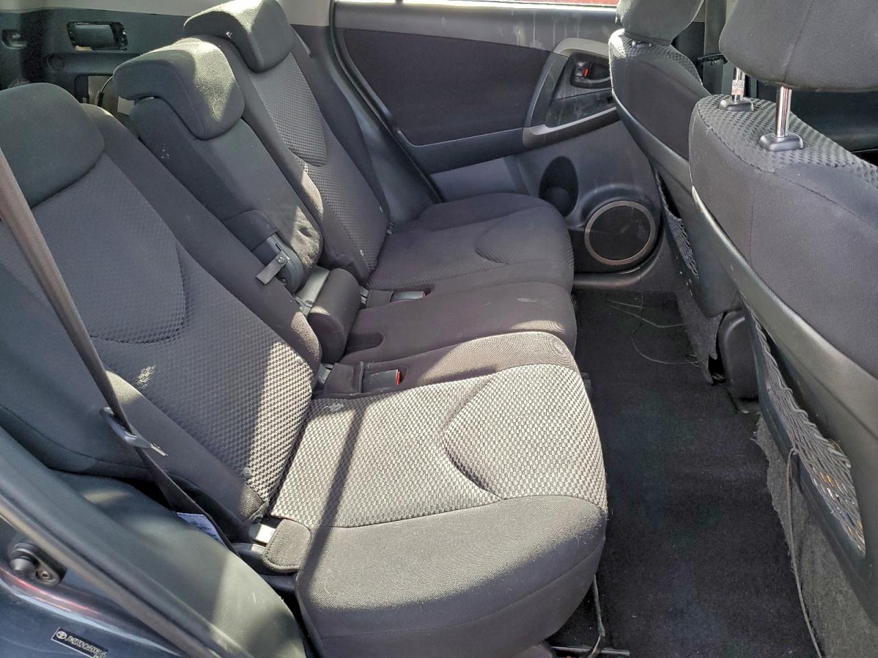 Toyota RAV4 Sport Image 6