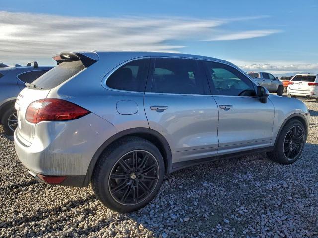 Porsche Cayenne S Image 3