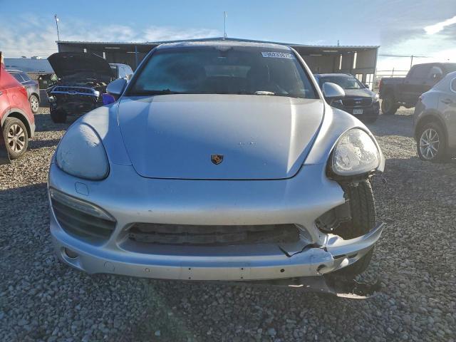 Porsche Cayenne S Image 5