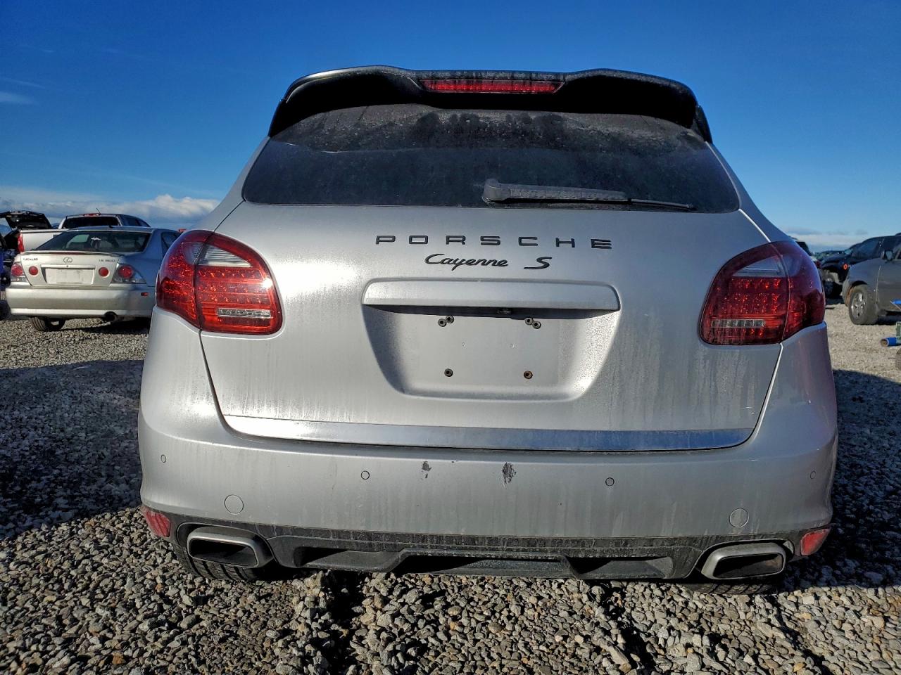 Porsche Cayenne S Image 4
