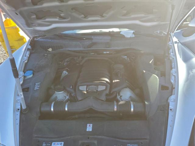 Porsche Cayenne S Image 9