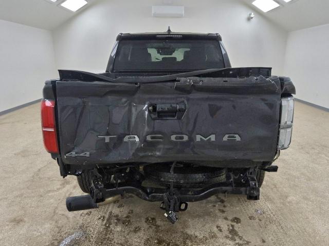Toyota Tacoma Double Cab Image 9