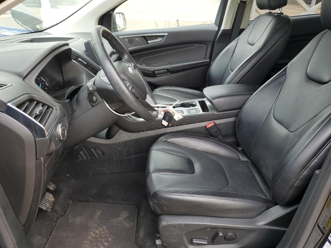 Ford Edge Titanium Image 8