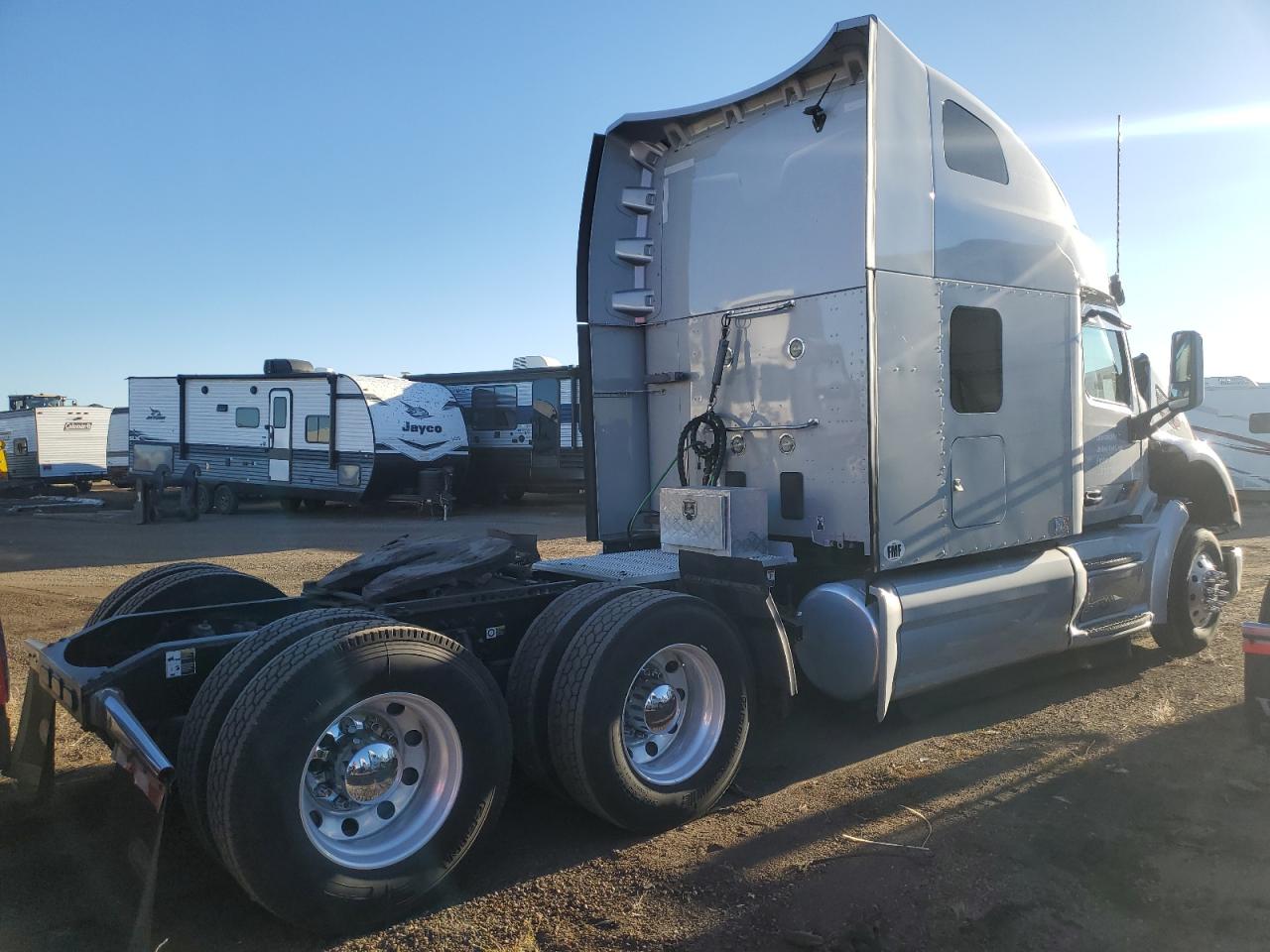 Peterbilt 579 Image 2