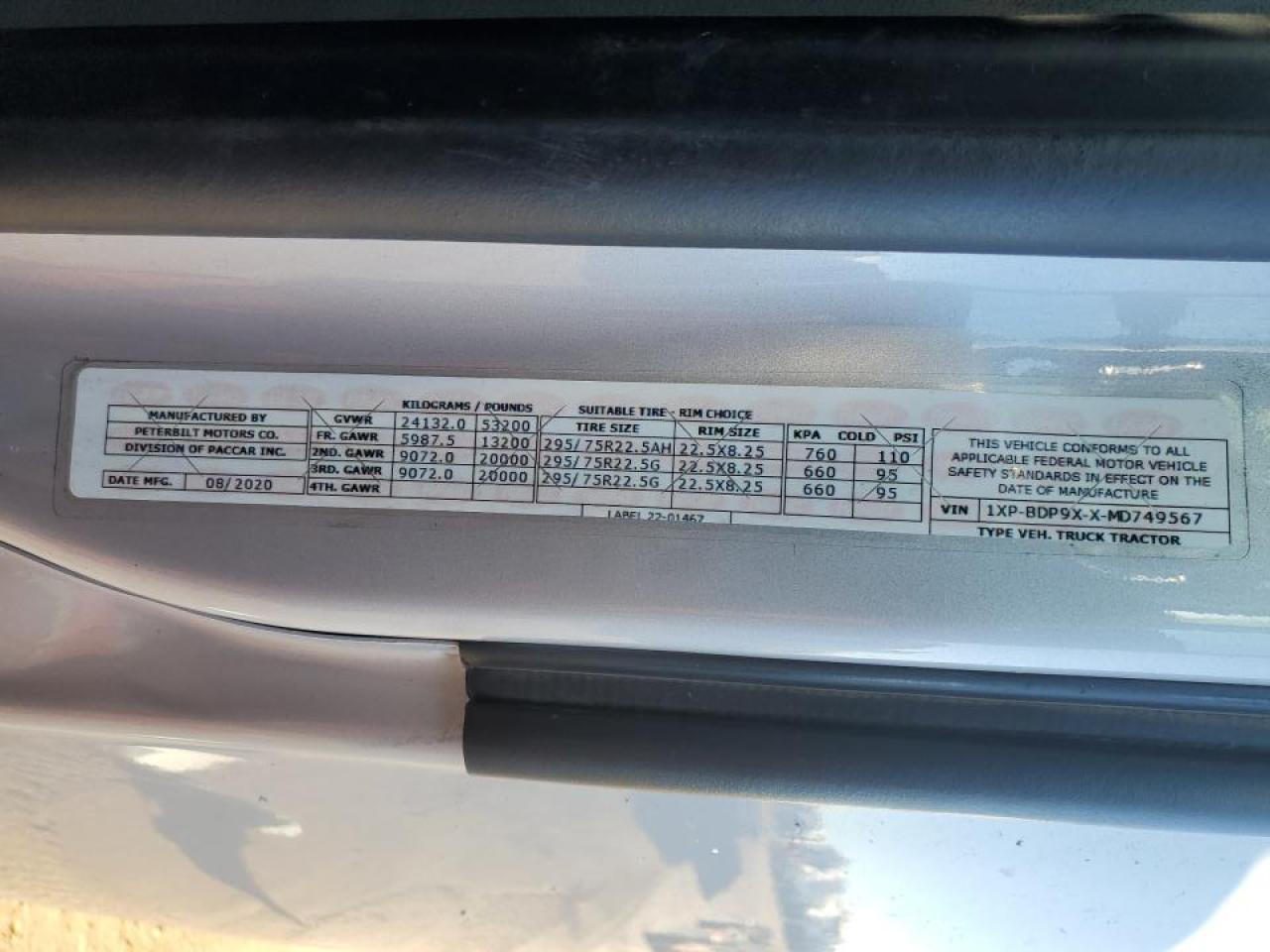 Peterbilt 579 Image 8