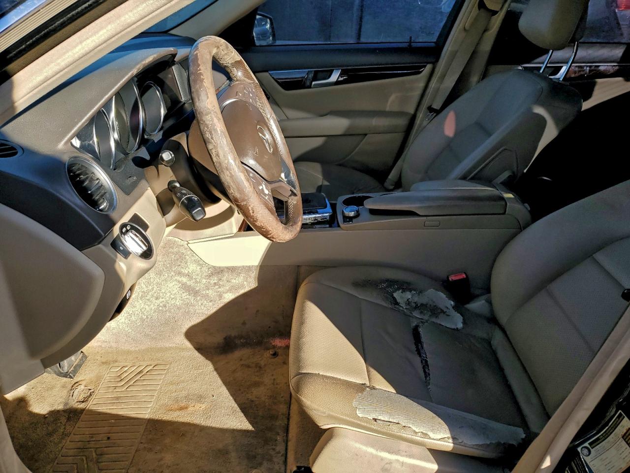 Mercedes-Benz C-Class 250 Image 3