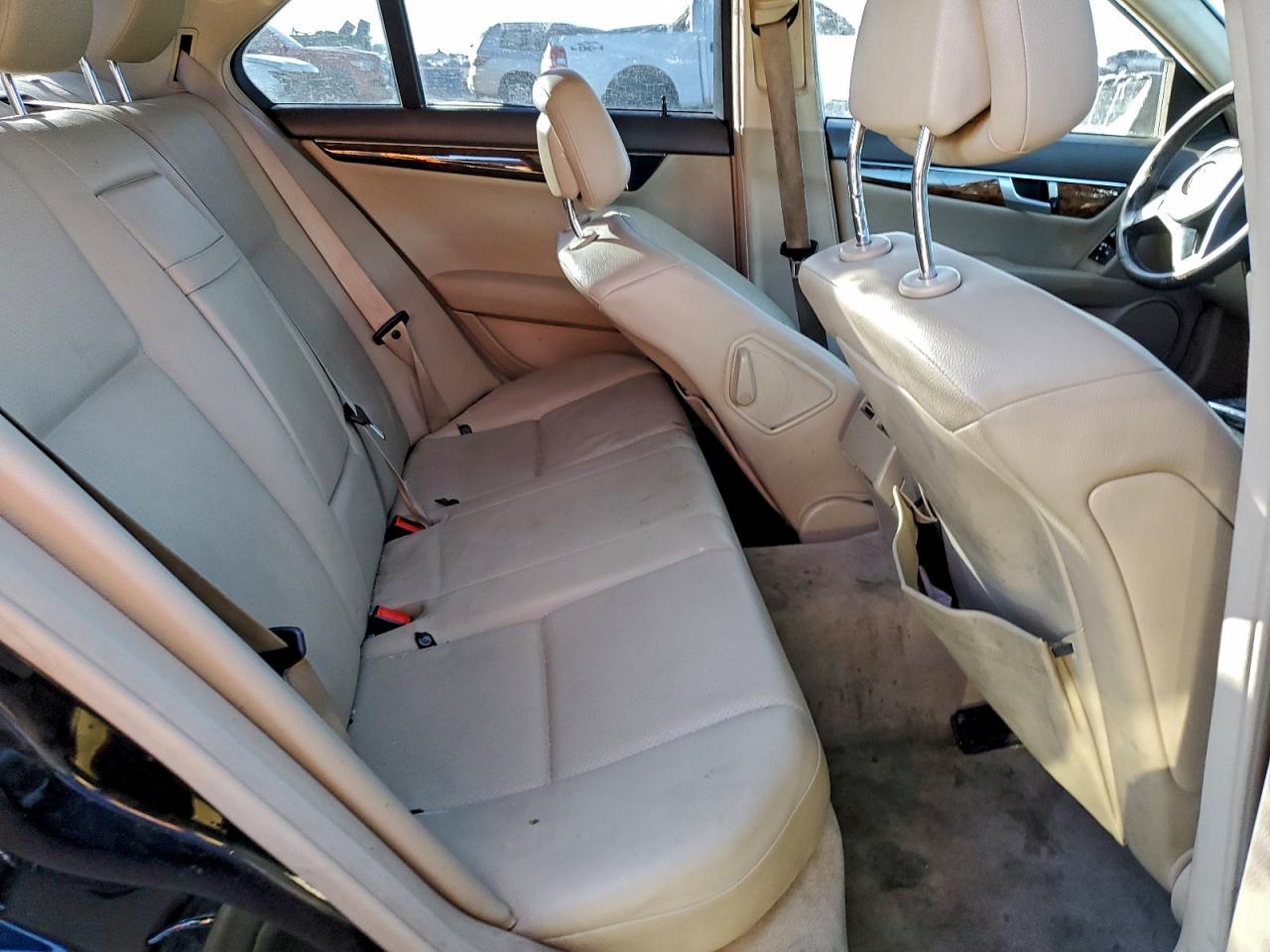 Mercedes-Benz C-Class 250 Image 4