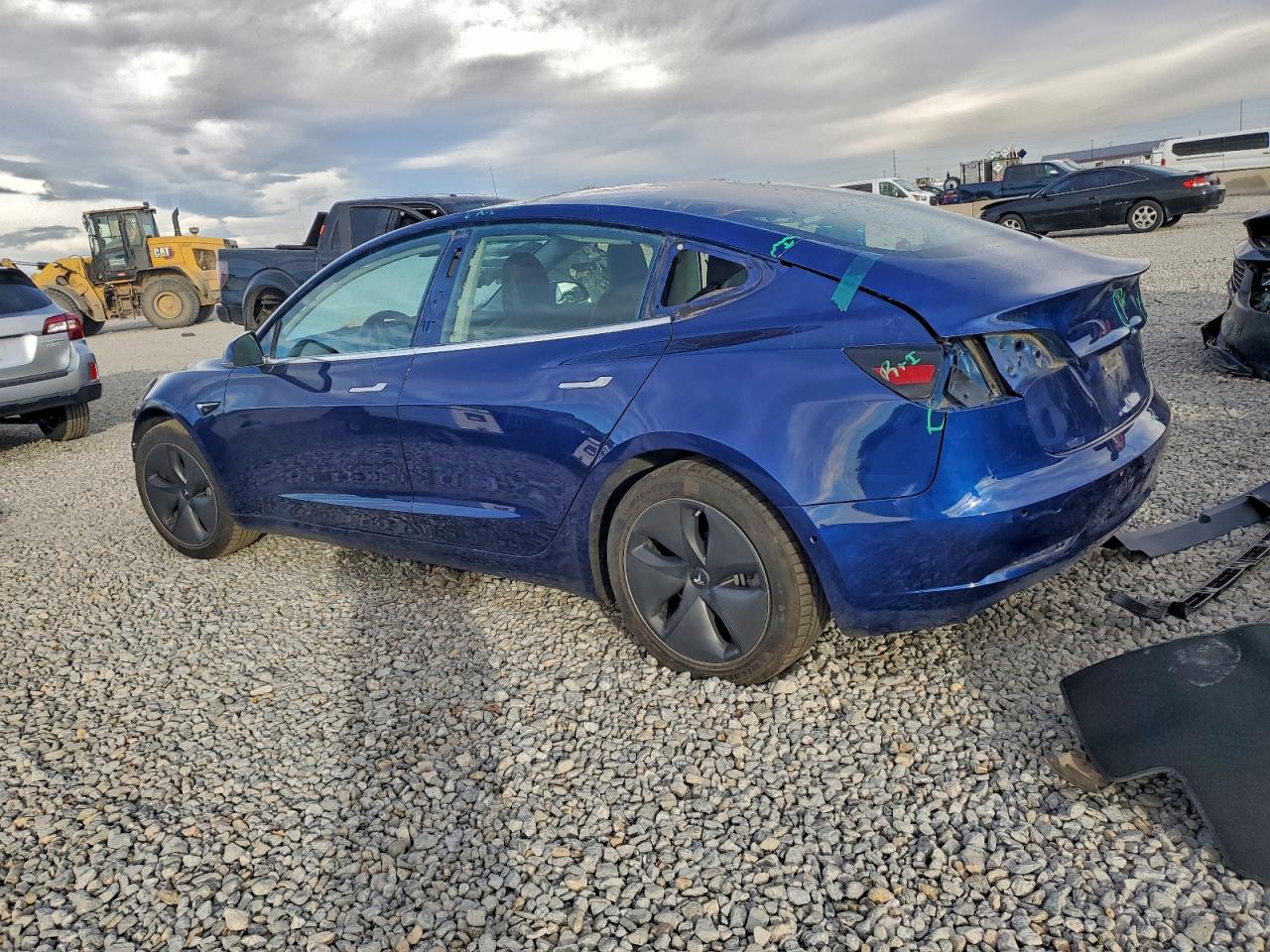 Tesla Model 3 Image 5