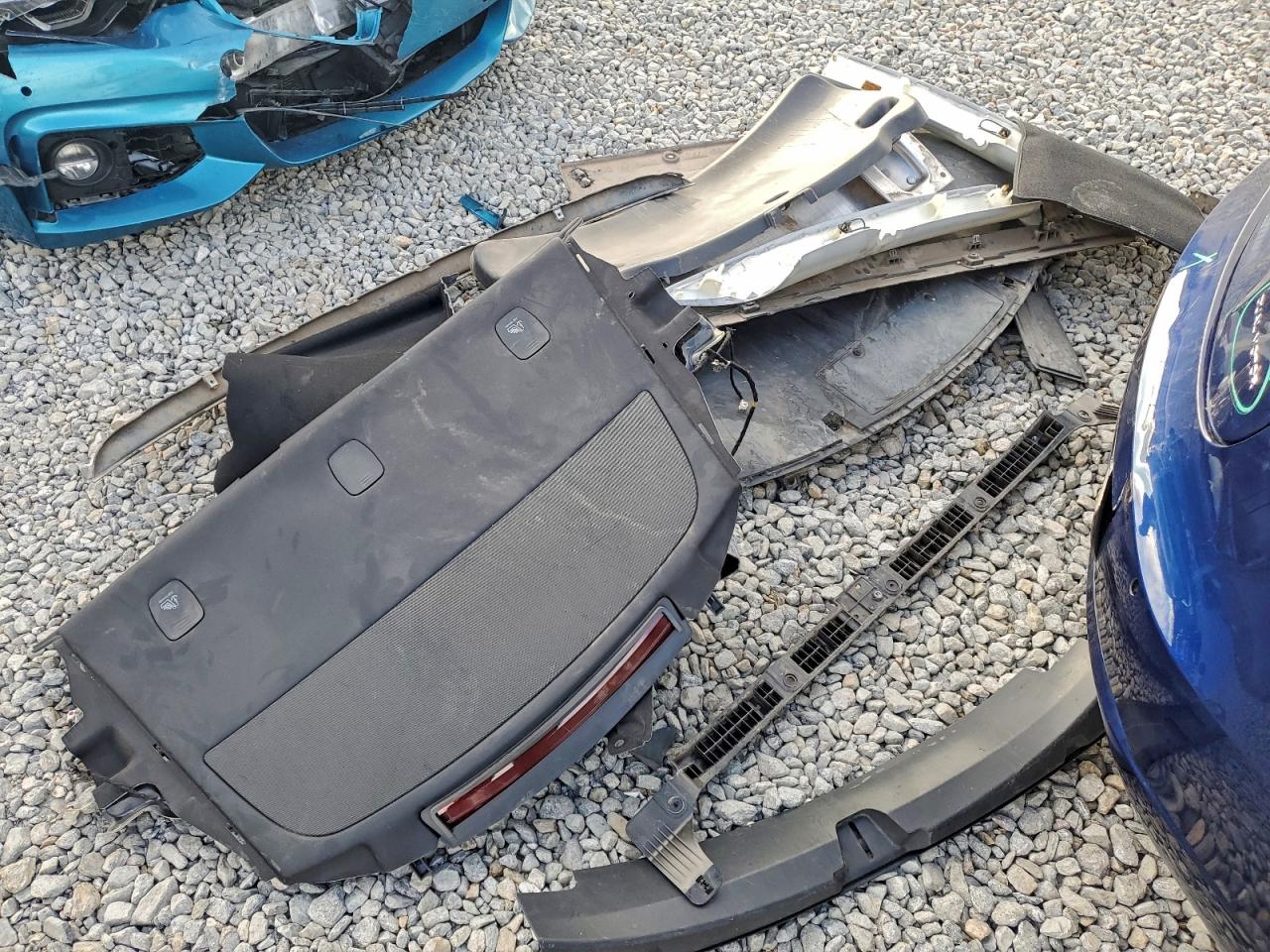 Tesla Model 3 Image 6