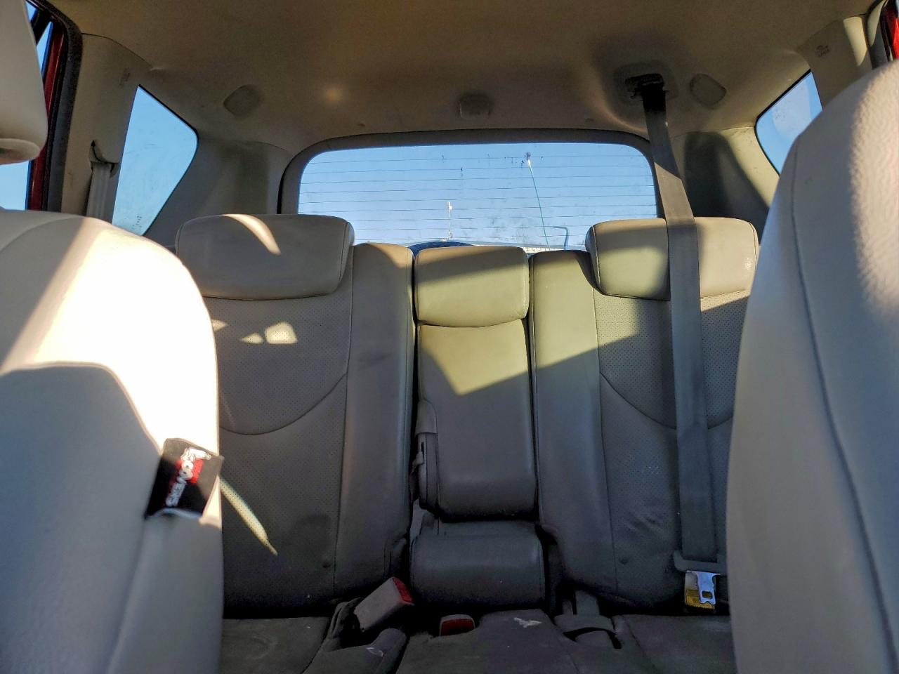 Toyota RAV4 Limited Image 11