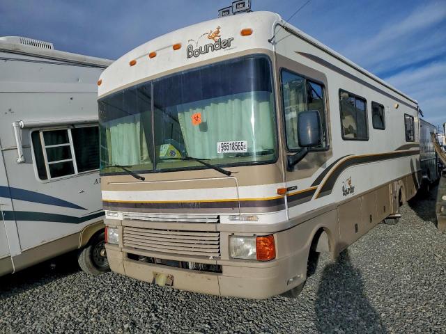 Chevrolet P30 Image 10