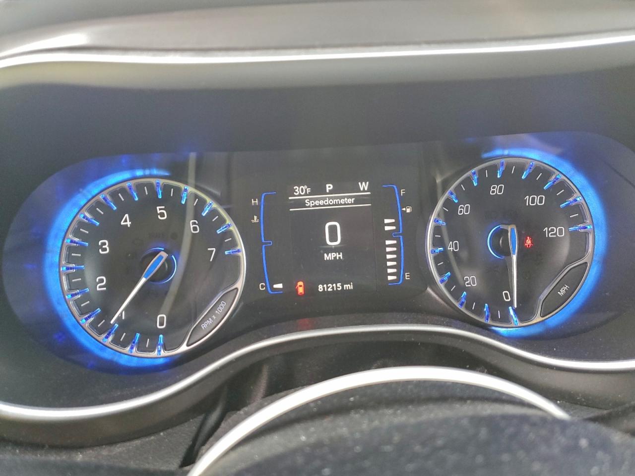 Chrysler Pacifica Touring L Image 13