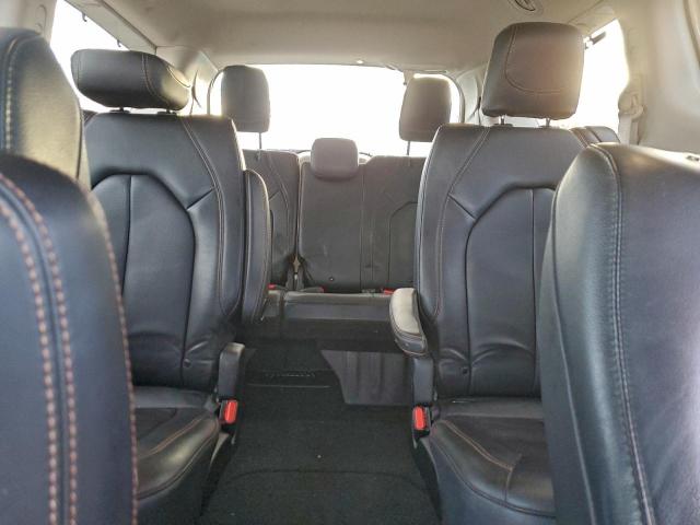 Chrysler Pacifica Touring L Image 2