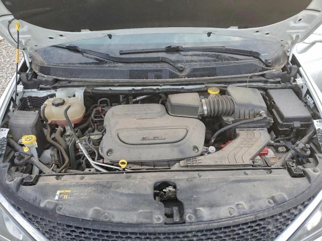 Chrysler Pacifica Touring L Image 4