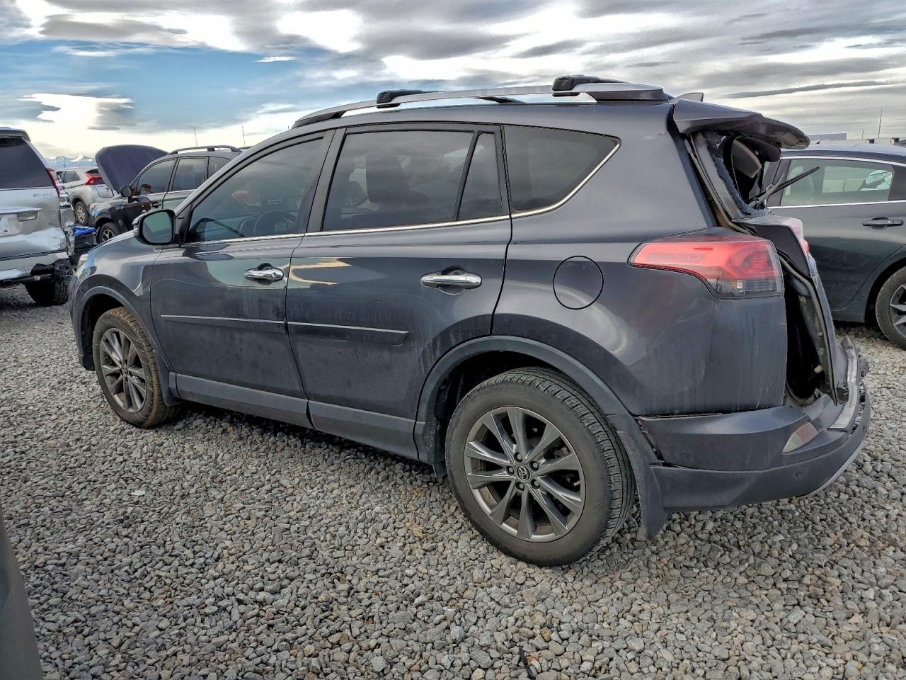 Toyota RAV4 Limited Image 3