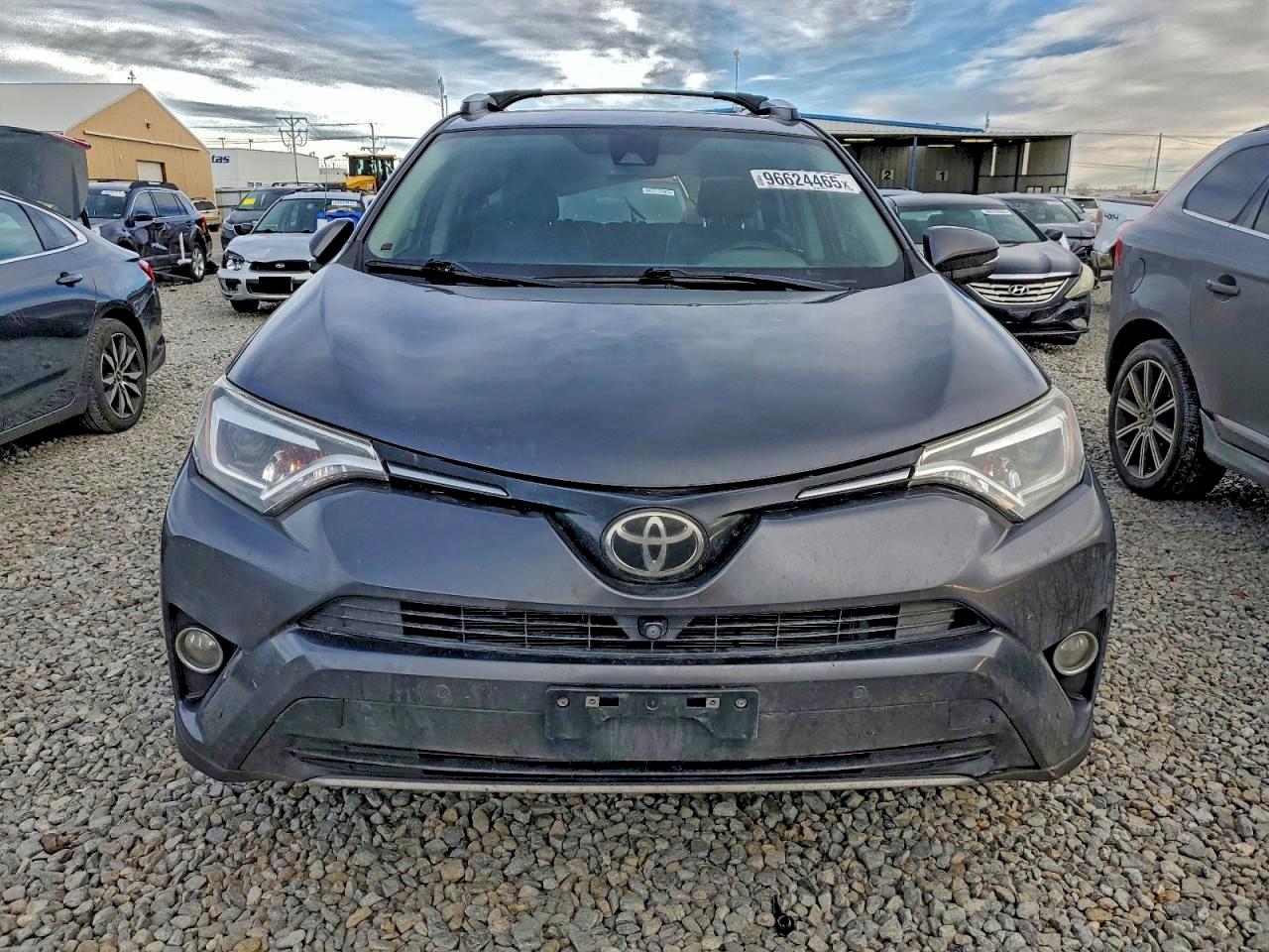 Toyota RAV4 Limited Image 6