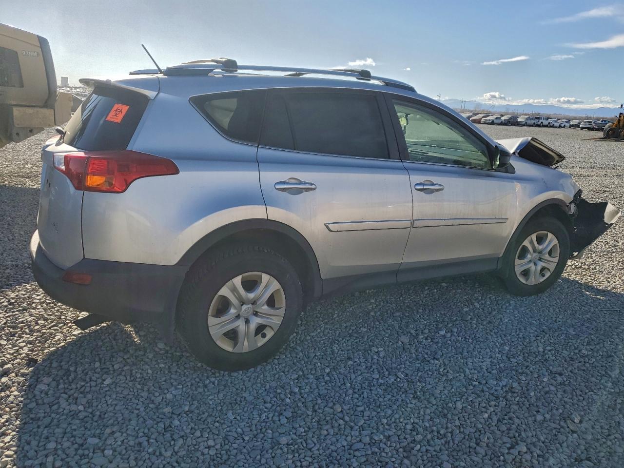 Toyota RAV4 Le Image 2