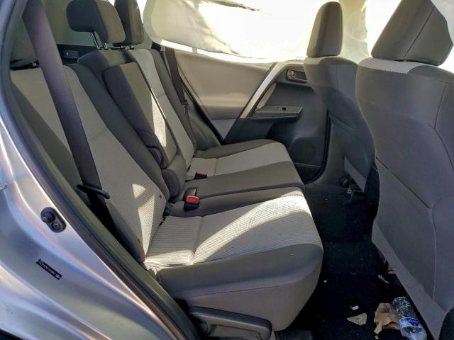 Toyota RAV4 Le Image 6