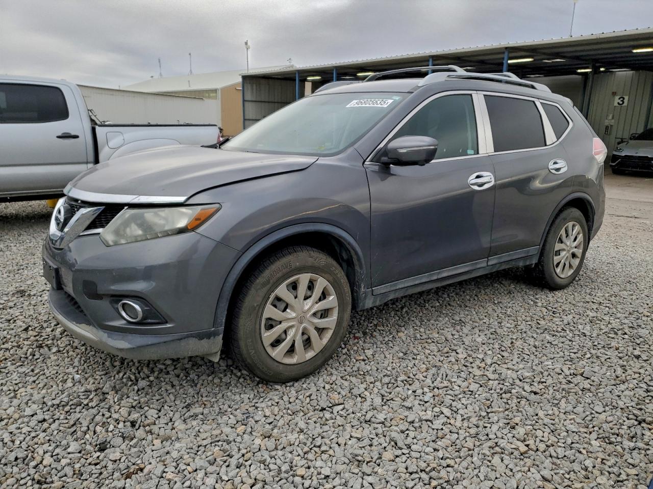 Nissan Rogue S Image 1